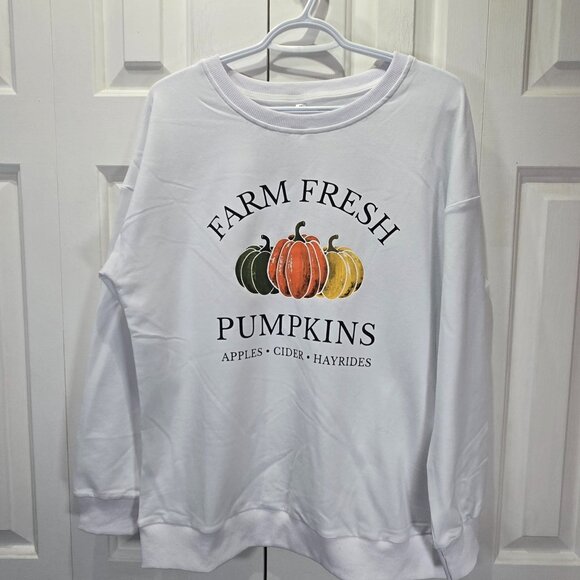 New White Fall “Fresh Farm Pumpkin” Loose Fit Sweater – Size Medium - Picture 1 of 4